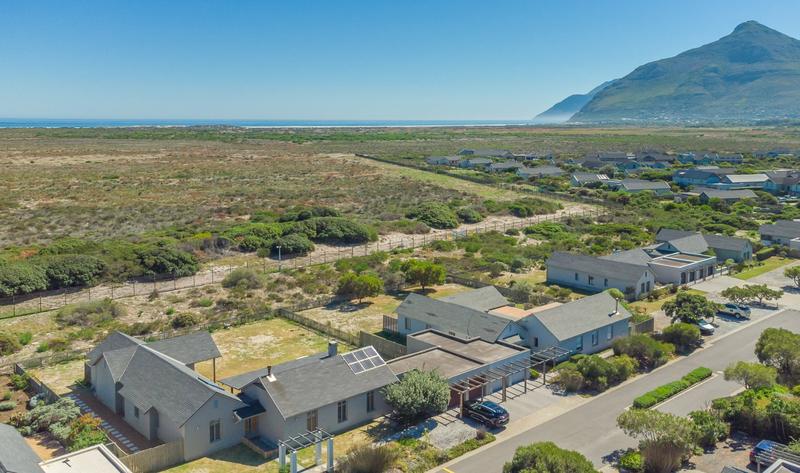 3 Bedroom Property for Sale in Lake Michelle Western Cape